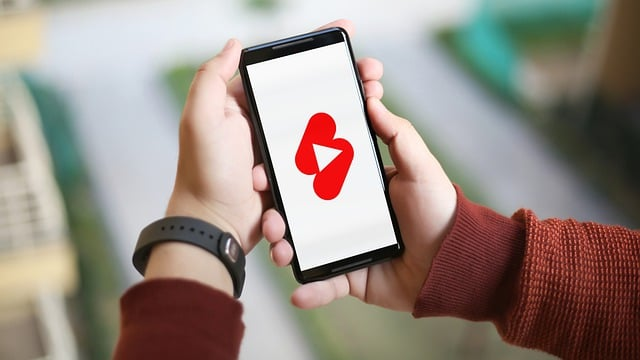 スマホで簡単！YouTubeショート投稿ガイド