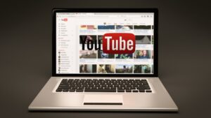簡単!PowerPointにYouTube動画を追加する手順